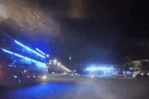 Xe tải đâm lật ô tô khách khi qua vòng xuyến, có thể rút ra nhiều bài học