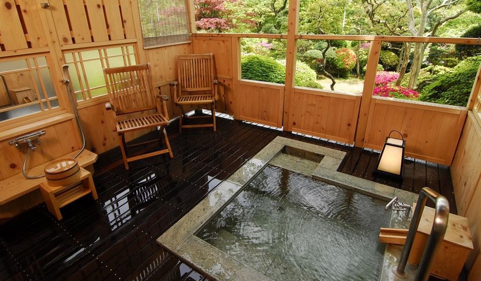 Tắm nước khoáng nóng từ núi Hakone tại ryokan cổ 130 tuổi - 4 Tắm nước khoáng nóng từ núi Hakone tại ryokan cổ 130 tuổi - 4
