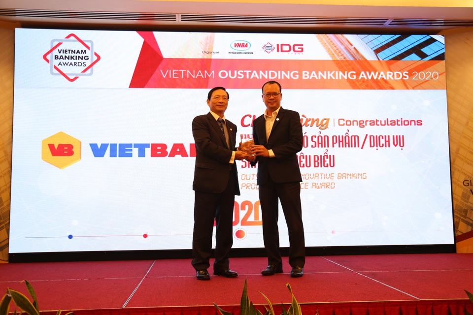 Vietbank vinh dự nhận giải Ngân hàng có Sản phẩm/Dịch vụ sáng tạo tiêu biểu 2020 - 3 Vietbank vinh dự nhận giải Ngân hàng có Sản phẩm/Dịch vụ sáng tạo tiêu biểu 2020 - 3
