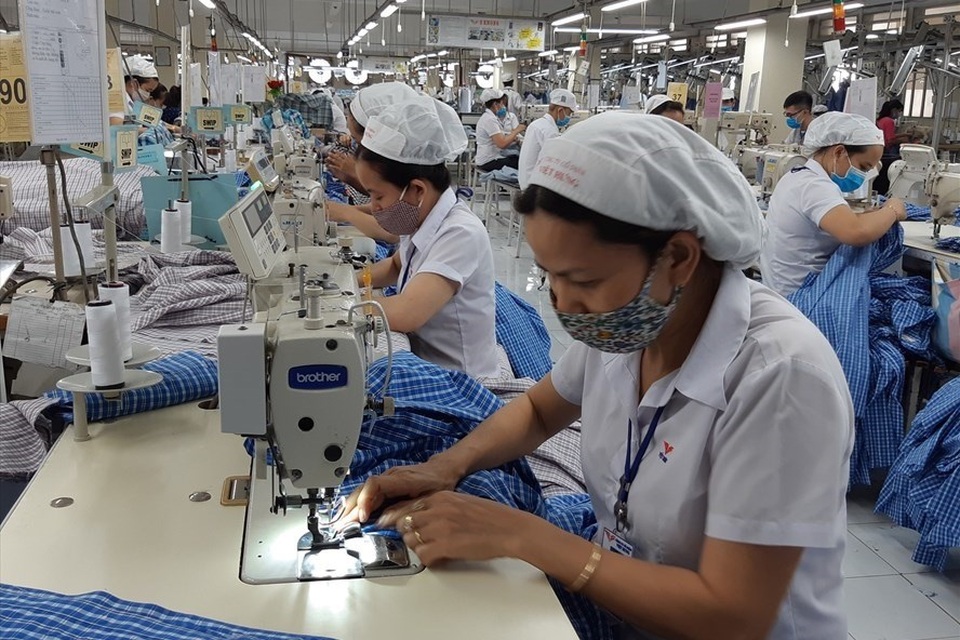 TPHCM: Người lao động vẫn chật vật với lương tối thiểu vùng - 1 TPHCM: Người lao động vẫn chật vật với lương tối thiểu vùng - 1