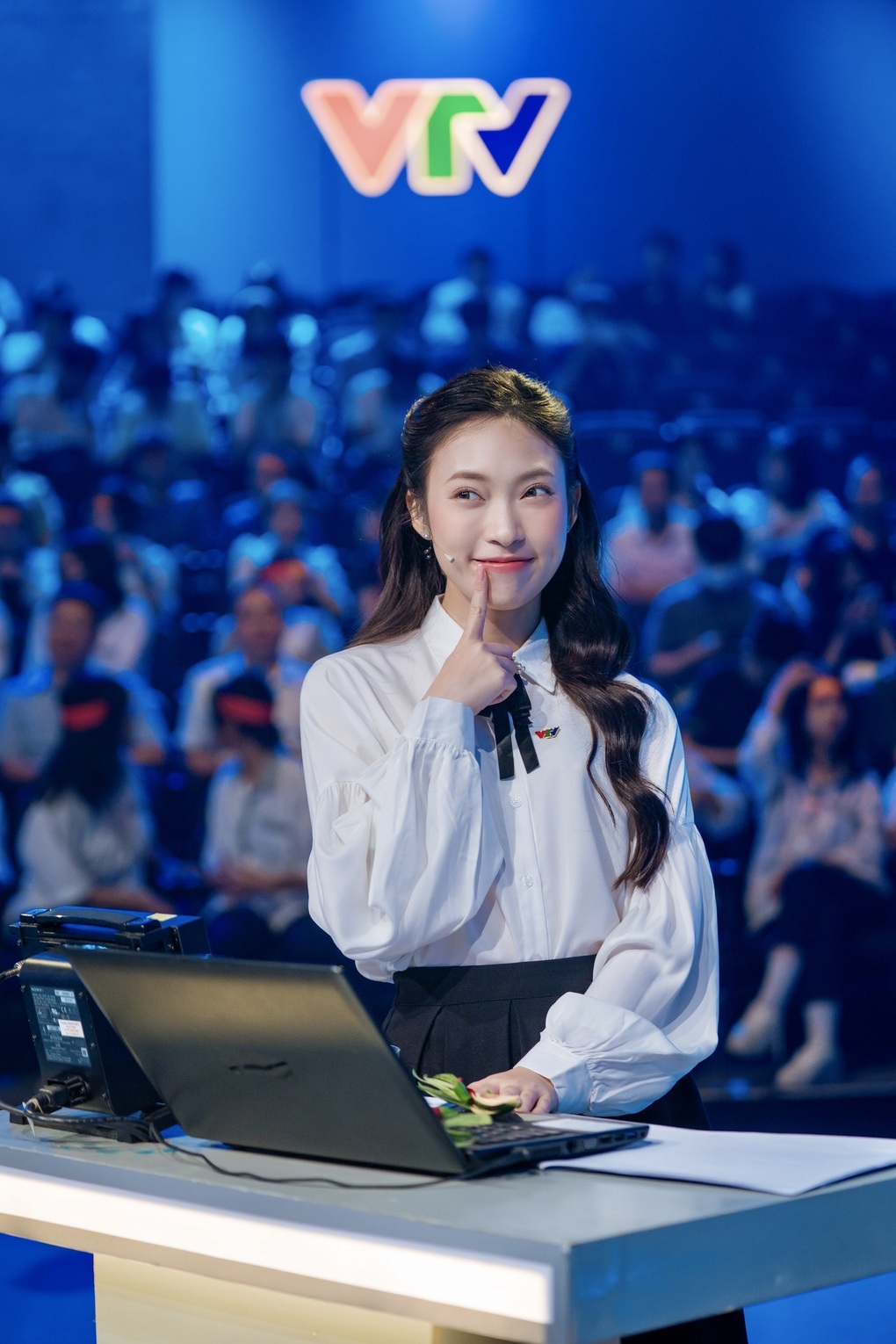 4 hot girl Gen Z nổi tiếng vì xinh đẹp, học vấn khủng và giỏi kiếm tiền - 1 4 hot girl Gen Z nổi tiếng vì xinh đẹp, học vấn khủng và giỏi kiếm tiền - 1