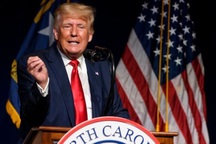 Ông Trump gọi bitcoin là "trò lừa đảo"