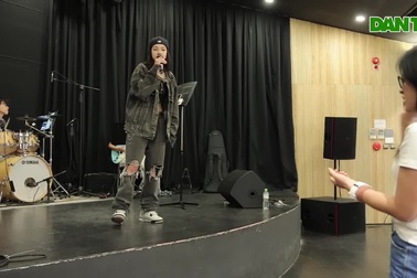 Một ngày của Võ Hoài Anh - con gái "Vua bãi rác" Võ Hoài Nam