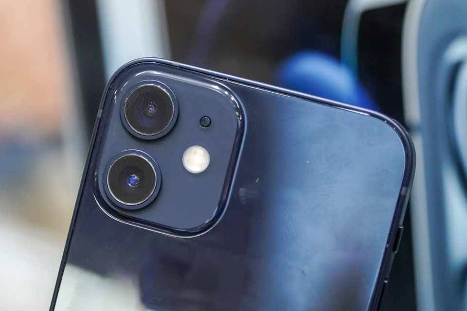 Trải nghiệm iPhone 12 mini: nhỏ, mạnh nhưng vẫn bị ghẻ lạnh - 7 Trải nghiệm iPhone 12 mini: nhỏ, mạnh nhưng vẫn bị ghẻ lạnh - 7