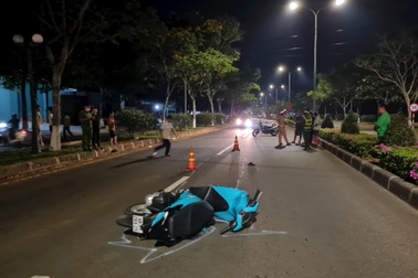 Nam thanh niên tông thẳng vào CSGT khi bị yêu cầu kiểm tra nồng độ cồn