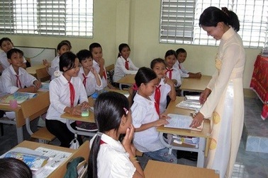 Đối tượng nào được hưởng phụ cấp thu hút kéo dài?