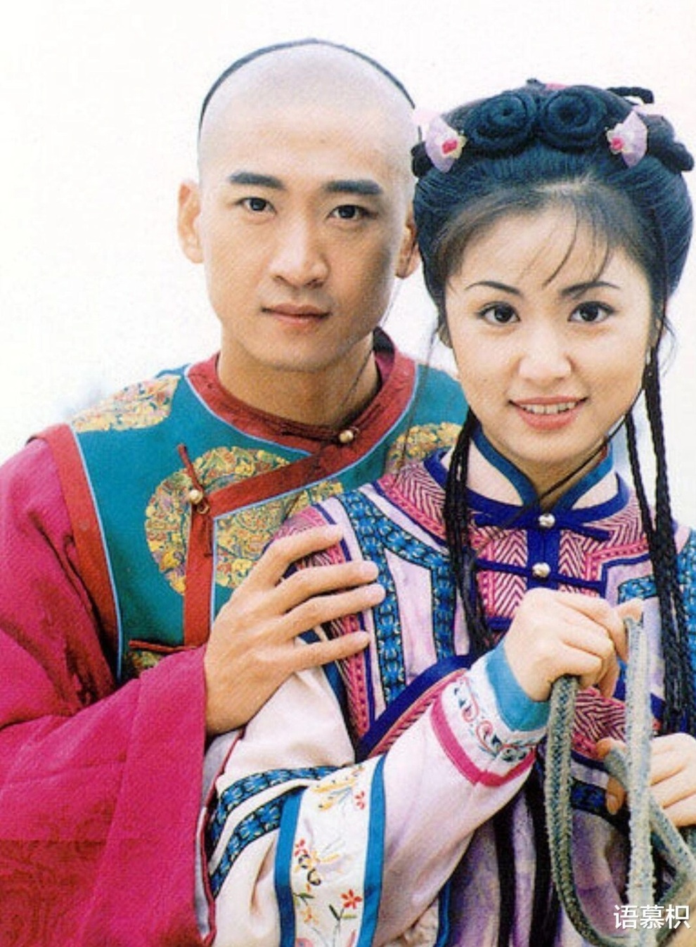Phúc Nhĩ Khang Châu Kiệt hiểu về cuộc đời khi ôm bình tro cốt của mẹ - 4 Phúc Nhĩ Khang Châu Kiệt hiểu về cuộc đời khi ôm bình tro cốt của mẹ - 4
