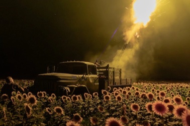 Nga tiến vào "trái tim công nghiệp", Ukraine cấp tập ngăn chặn