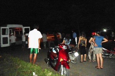 Phát hiện người đàn ông treo cổ trong công viên