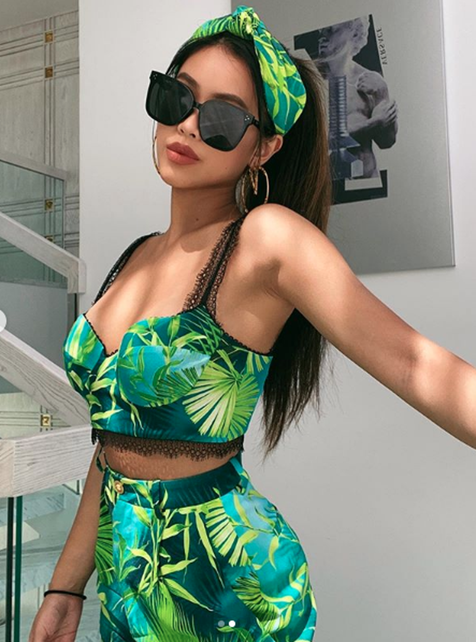 Đọ nhan sắc “ái nữ hàng hiệu” Tiên Nguyễn và hot girl Châu Bùi hậu cách ly - 7 Đọ nhan sắc “ái nữ hàng hiệu” Tiên Nguyễn và hot girl Châu Bùi hậu cách ly - 7