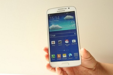 Smartphone màn hình lớn tấn công phân khúc tầm trung