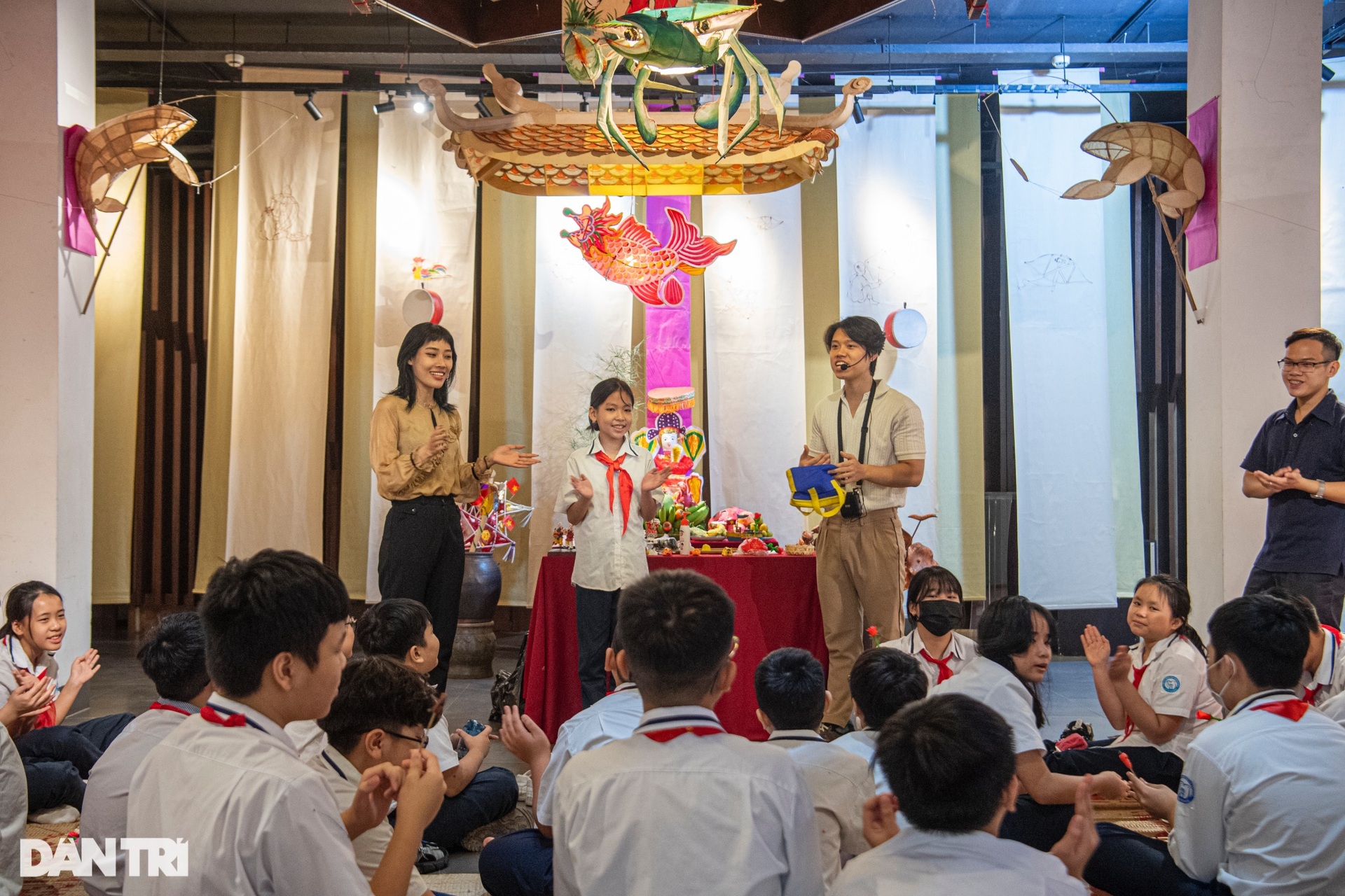 Trở về Tết Trung thu xưa qua những tư liệu cổ được trưng bày tại Hà Nội - 9 Trở về Tết Trung thu xưa qua những tư liệu cổ được trưng bày tại Hà Nội - 9