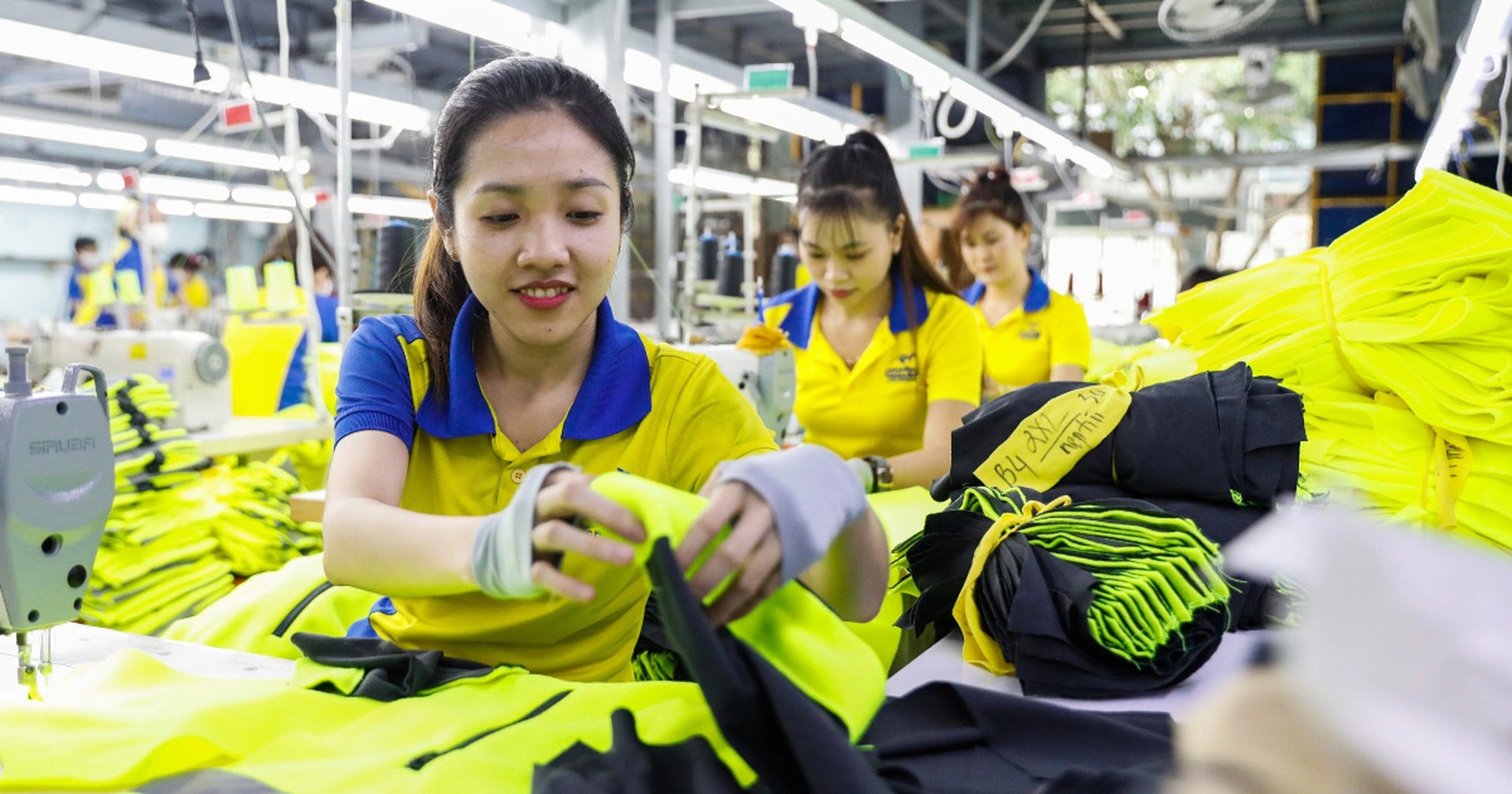 Lao động đỏ mắt tìm việc, doanh nghiệp 2 tháng chưa tuyển được ai - 5 Lao động đỏ mắt tìm việc, doanh nghiệp 2 tháng chưa tuyển được ai - 5