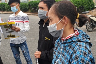 Lao động nữ bất an khi tìm việc mỗi ngày một khó