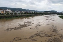 Lũ lớn bất thường xuất hiện trên sông Hồng, sông Chảy