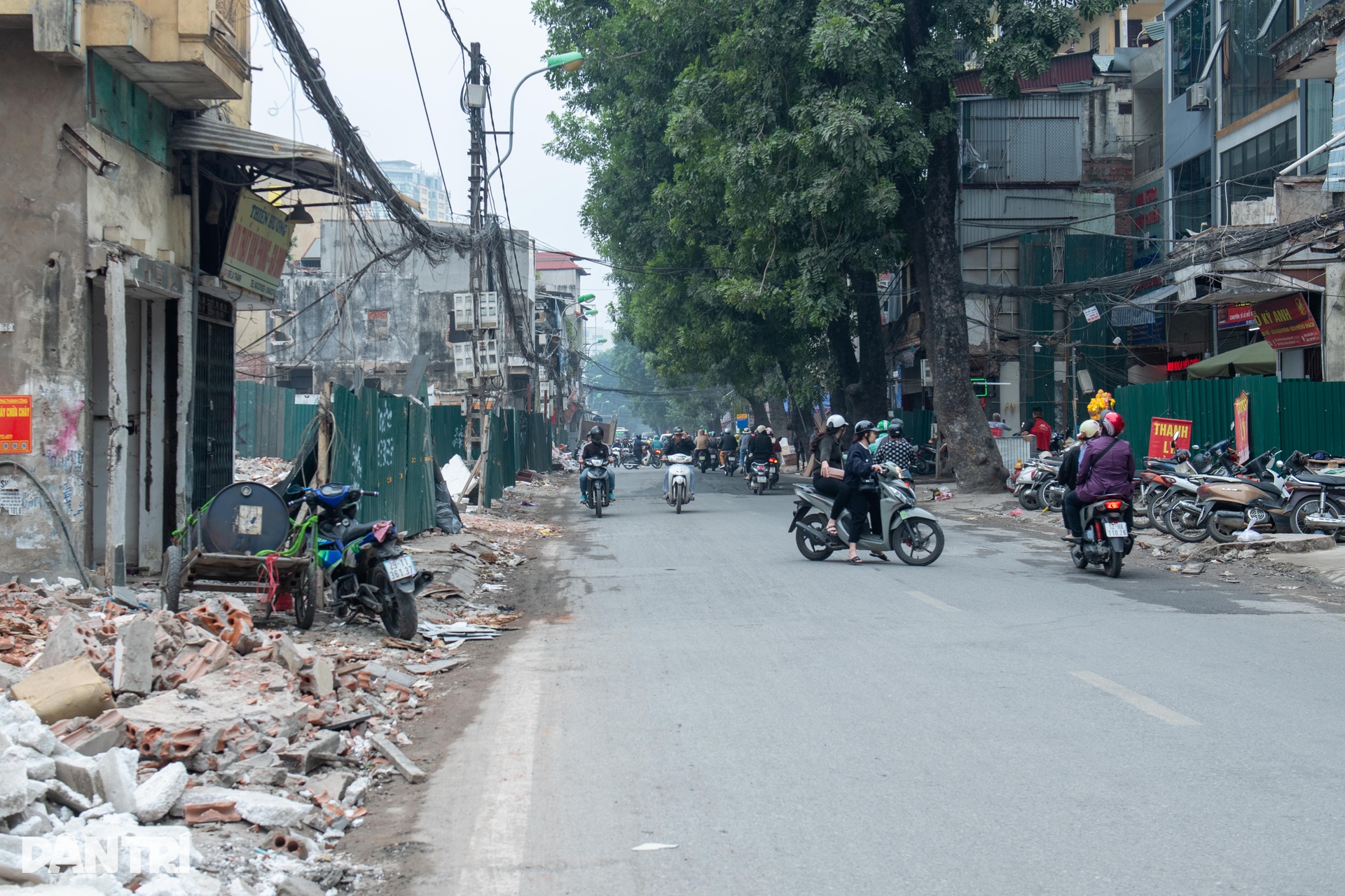 Tất bật công tác giải phóng mặt bằng tuyến đường đắt nhất hành tinh - 2