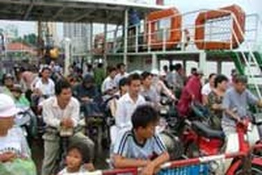 Các bến phà tại TPHCM sắp đồng loạt tăng giá vé 