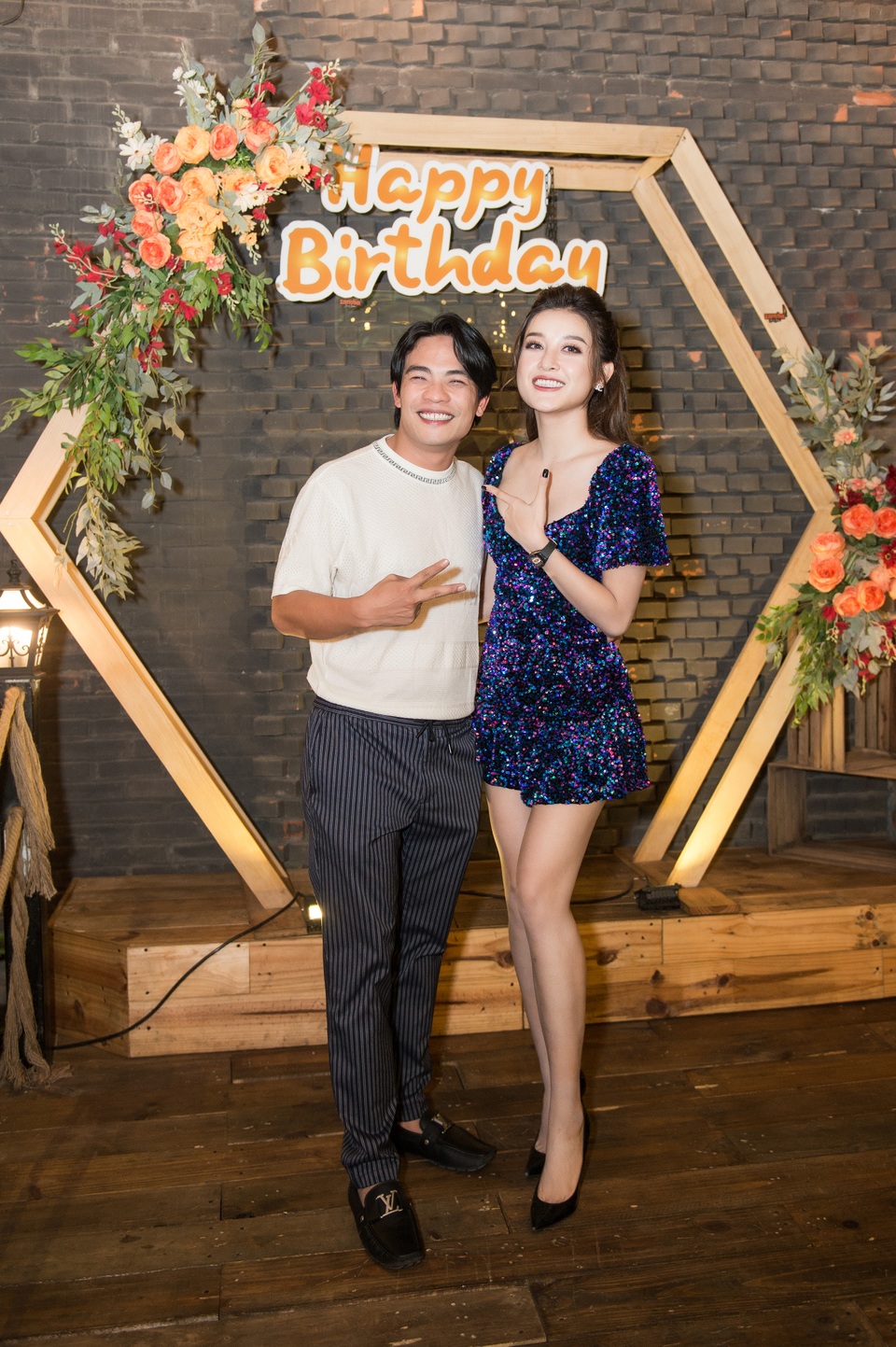 Á hậu Huyền My đón tuổi 26 bên cầu thủ Trọng Đại - 3 Á hậu Huyền My đón tuổi 26 bên cầu thủ Trọng Đại - 3
