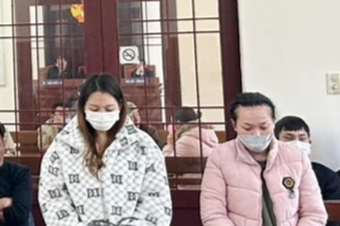 Bạo hành bé 2 tuổi đến chấn thương sọ não, 2 bảo mẫu lĩnh án tù