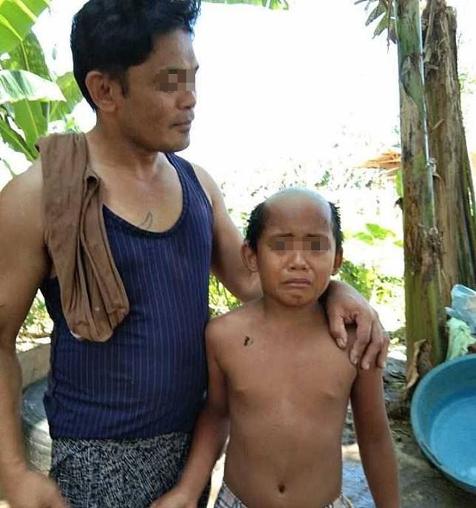 Cắt tóc cho con siêu xấu để khỏi trốn ra ngoài chơi mùa dịch - 2 Cắt tóc cho con siêu xấu để khỏi trốn ra ngoài chơi mùa dịch - 2