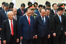 Lãnh đạo Đảng, Nhà nước đặt vòng hoa, vào Lăng viếng Chủ tịch Hồ Chí Minh