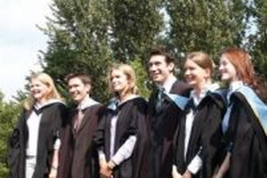 Chương trình vừa học vừa thực tập hưởng lương tại Highgate Academy, Anh quốc