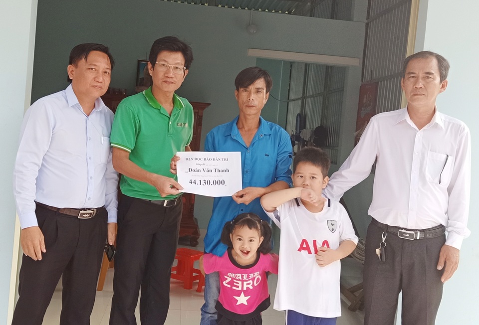 Bạn đọc giúp 3 trẻ trước nguy cơ bơ vơ như chim vỡ tổ gần 50 triệu đồng - 2 Bạn đọc giúp 3 trẻ trước nguy cơ bơ vơ như chim vỡ tổ gần 50 triệu đồng - 2
