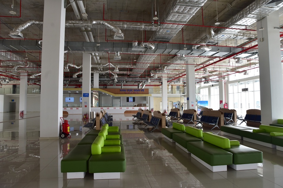 Bến xe hiện đại nhất Việt Nam đìu hiu vắng khách sau 5 tháng hoạt động - 5 Bến xe hiện đại nhất Việt Nam đìu hiu vắng khách sau 5 tháng hoạt động - 5