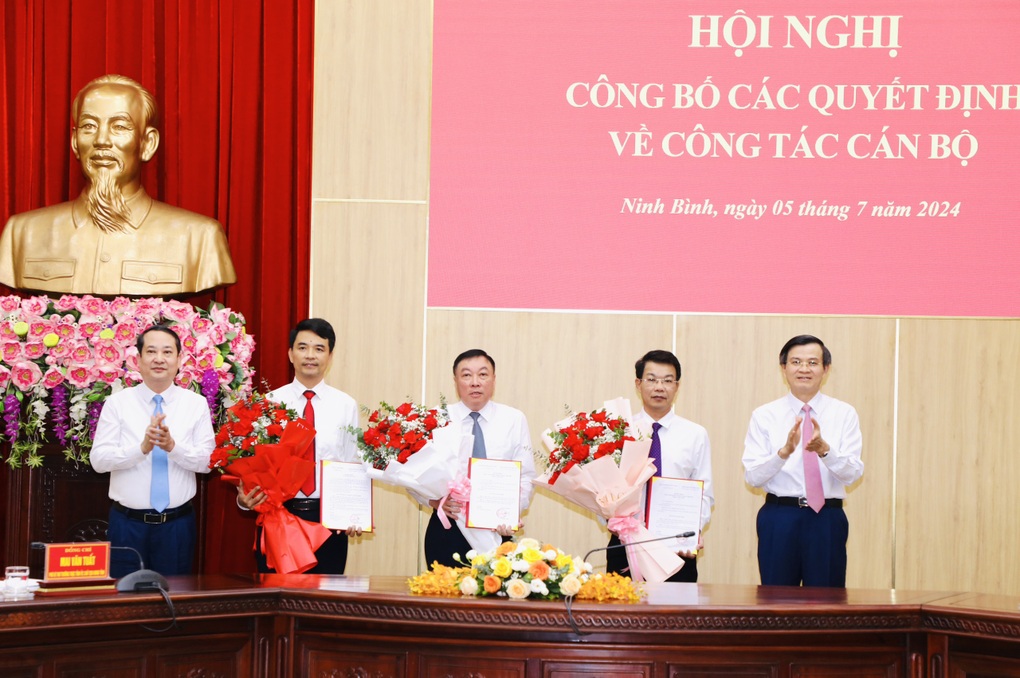 Ban Bí thư chuẩn y hai nhân sự tỉnh Ninh Bình - 1 Ban Bí thư chuẩn y hai nhân sự tỉnh Ninh Bình - 1