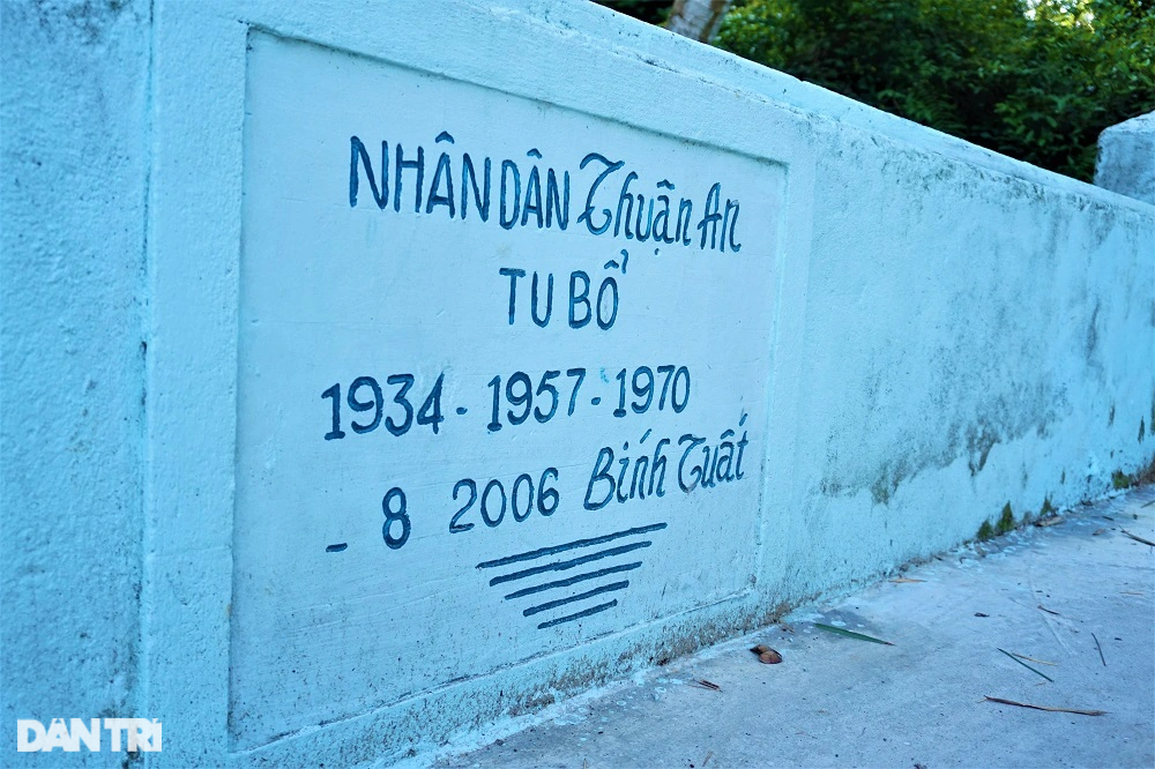Bí ẩn lu nước trời nằm giữa đảo, cả trăm năm chưa hề cạn - 8 Bí ẩn lu nước trời nằm giữa đảo, cả trăm năm chưa hề cạn - 8
