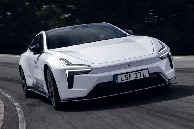 Xe điện Polestar 5 không có kính hậu, mạnh 872 mã lực, đấu Porsche Taycan - 14 Xe điện Polestar 5 không có kính hậu, mạnh 872 mã lực, đấu Porsche Taycan - 14