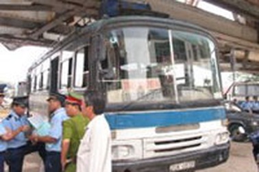 Hà Nội: Tăng cường kiểm tra các vi phạm trật tự giao thông, đô thị 