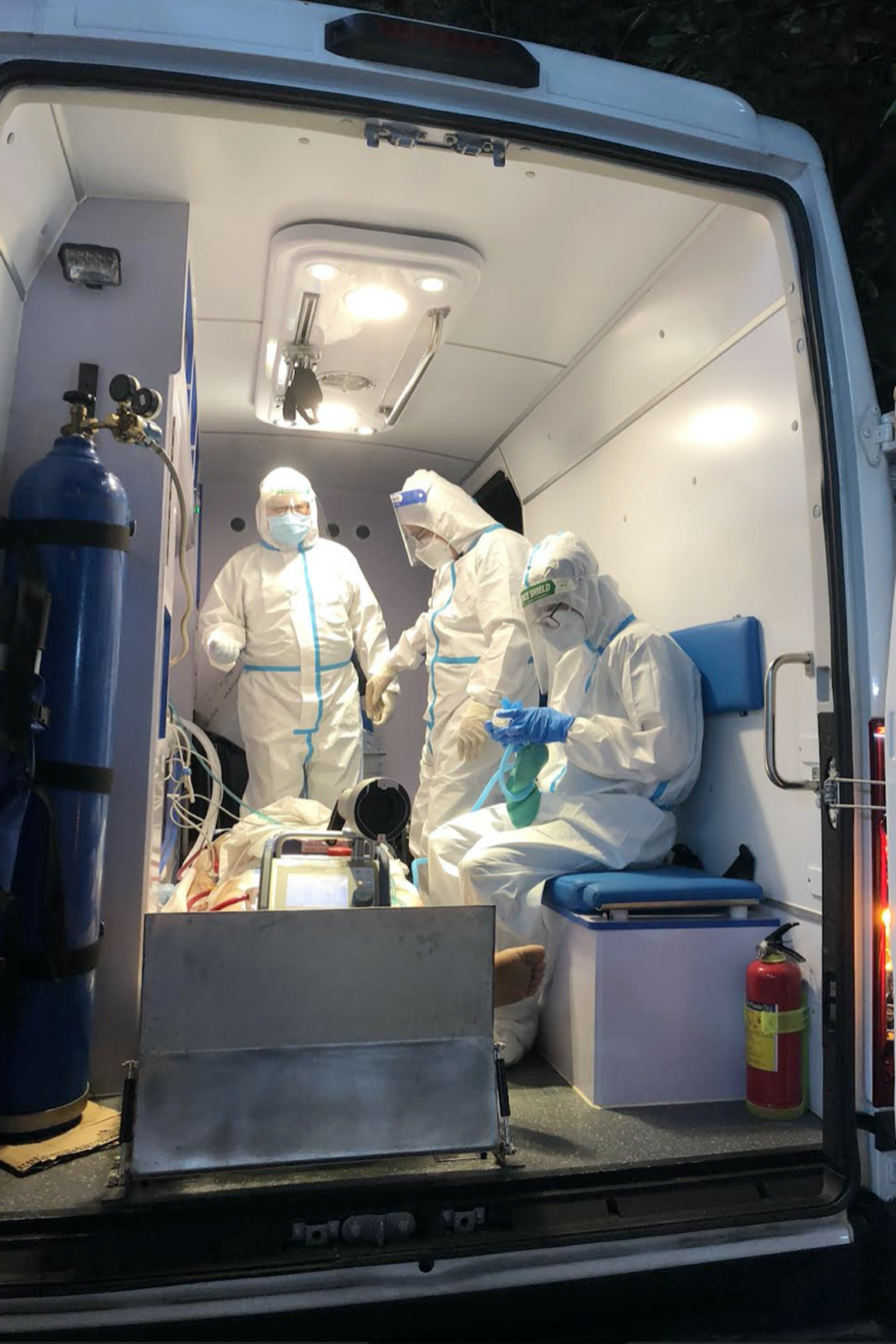 Xuyên đêm chạy ECMO từ BV dã chiến ra sân bay đưa F0 người Hàn Quốc về nước - 1 Xuyên đêm chạy ECMO từ BV dã chiến ra sân bay đưa F0 người Hàn Quốc về nước - 1