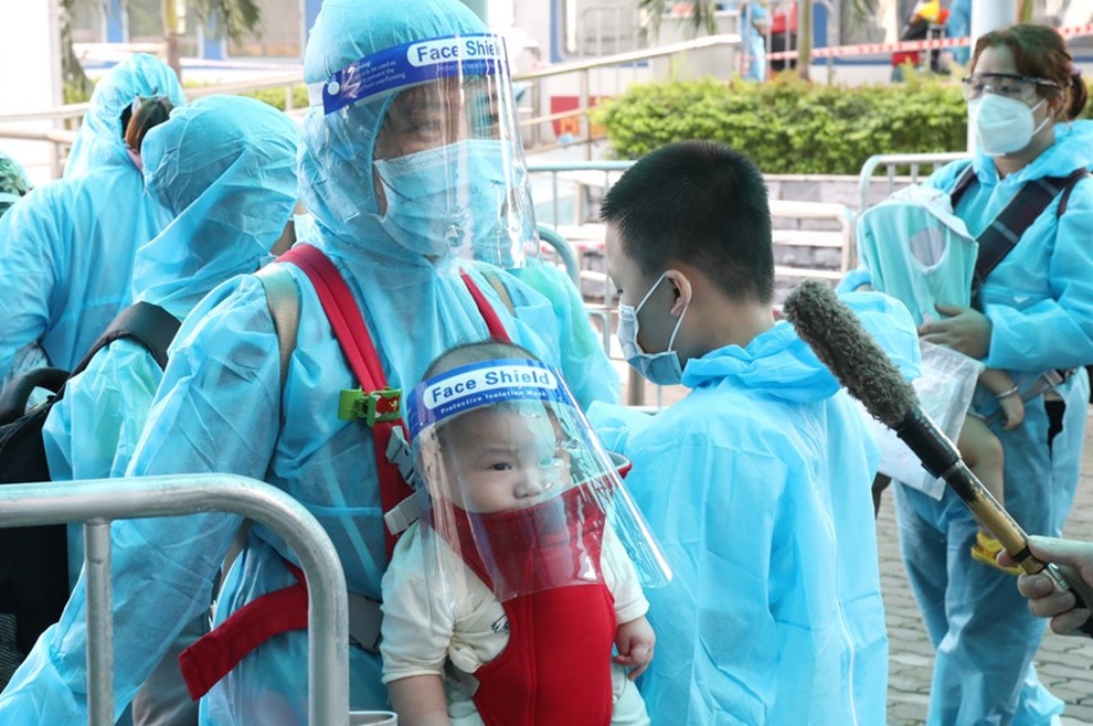 Hơn 600 công dân Ninh Bình về quê trên chuyến tàu 0 đồng đặc biệt - 3 Hơn 600 công dân Ninh Bình về quê trên chuyến tàu 0 đồng đặc biệt - 3
