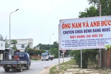 "Thần y" từ Hà Nội vào Quảng Ngãi chữa bệnh hiểm nghèo bằng... nước