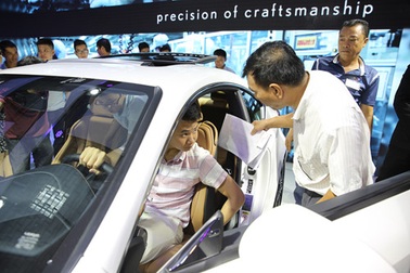 Honda CRV giảm giá sốc: Tiếp lửa “đại chiến”, người có xe mất cả trăm triệu đồng