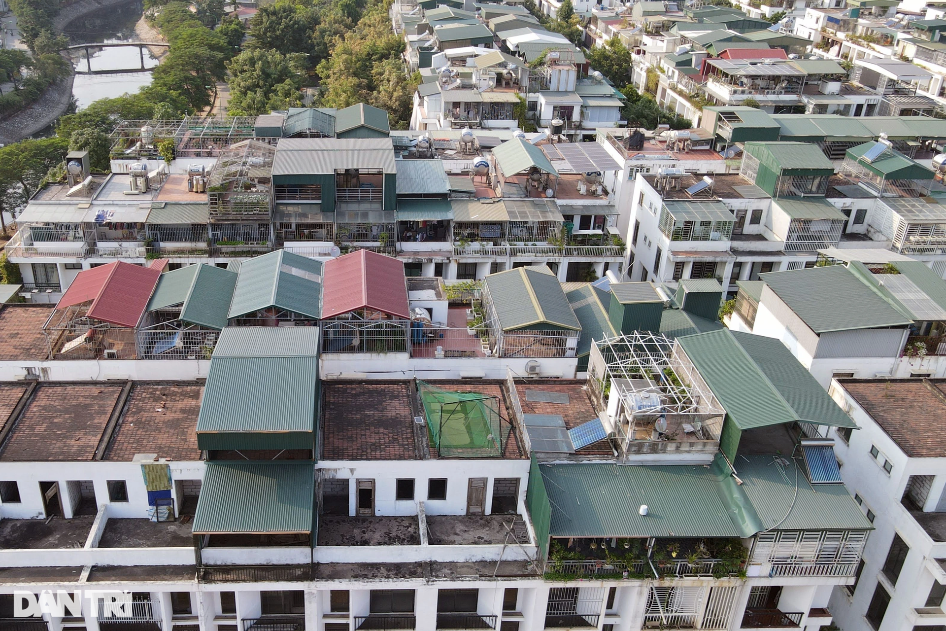 Chuồng cọp mọc lôm nhôm trong dự án được quảng cáo hiện đại bậc nhất nam Thủ đô - 6 Chuồng cọp mọc lôm nhôm trong dự án được quảng cáo hiện đại bậc nhất nam Thủ đô - 6