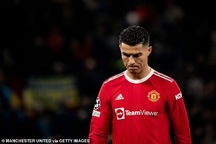 C.Ronaldo muốn ở lại, Man Utd vẫn được khuyên nên chia tay gấp