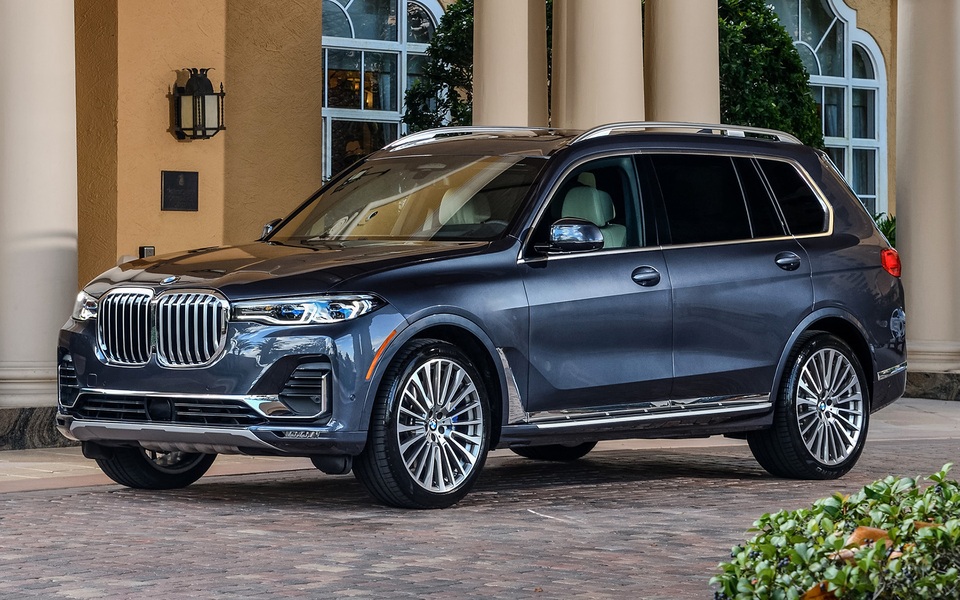 BMW X7 bị triệu hồi vì đèn hậu không đủ sáng