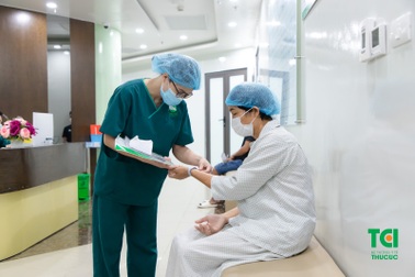 Cảnh báo cắt bỏ tử cung vì mắc cùng lúc nhiều bệnh phụ khoa