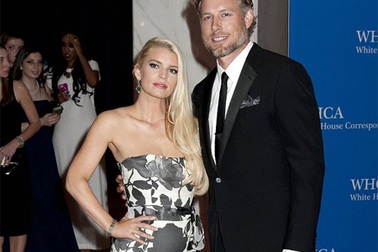 Jessica Simpson kết hôn lần 2