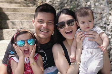 Vợ chồng mỹ nhân đẹp nhất Philippines hạnh phúc kỷ niệm ngày cưới