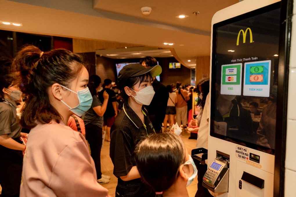 McDonalds Việt Nam nhận giải Rồng Vàng lần thứ 5 - 5 McDonalds Việt Nam nhận giải Rồng Vàng lần thứ 5 - 5