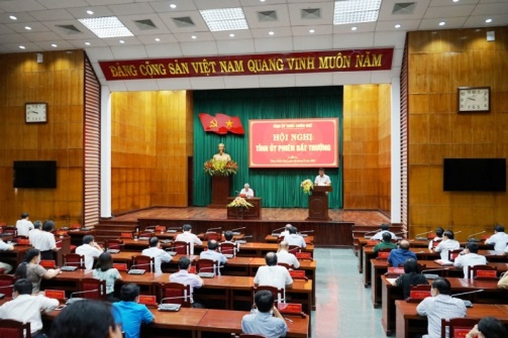 Tỉnh ủy Thừa Thiên Huế họp phiên bất thường bầu bổ sung Phó Bí thư - 1 Tỉnh ủy Thừa Thiên Huế họp phiên bất thường bầu bổ sung Phó Bí thư - 1