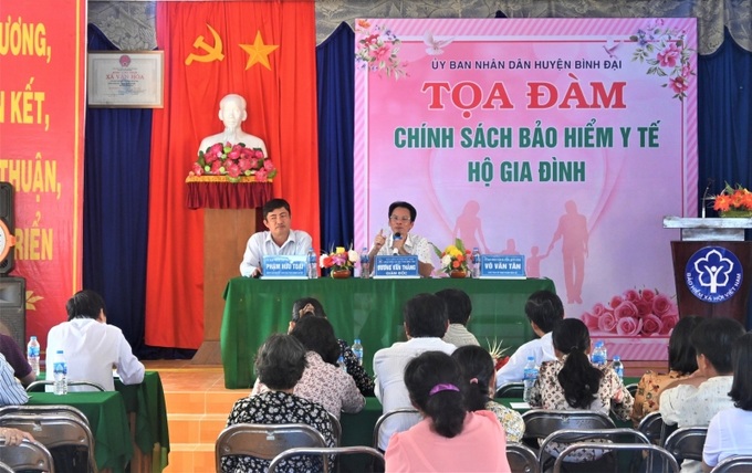 Tọa đàm chính sách BHYT hộ gia đình tại xã Vang Quới Đông huyện Bình Đại, tỉnh Bến Tre