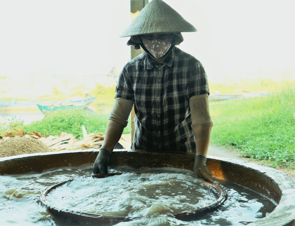Quảng Nam: Mưu sinh ở làng nghề ...“đi thụt lùi” - 6 Quảng Nam: Mưu sinh ở làng nghề ...“đi thụt lùi” - 6