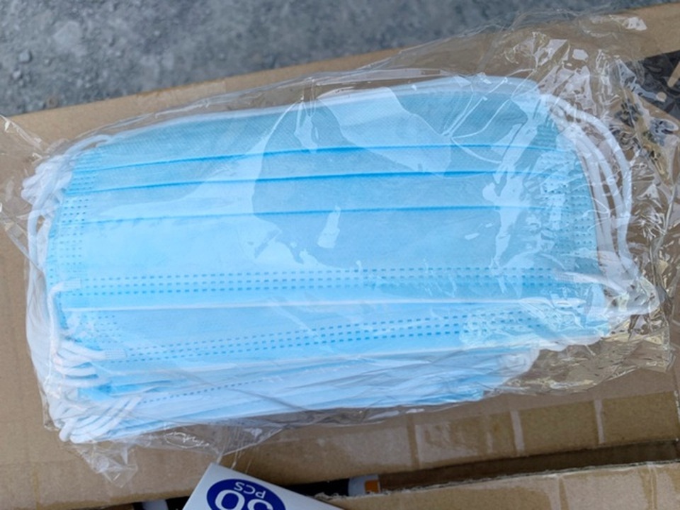 Triệt phá kho hàng nghi nhập lậu có quy mô lớn bất thường tại TP.HCM - 2 Triệt phá kho hàng nghi nhập lậu có quy mô lớn bất thường tại TP.HCM - 2