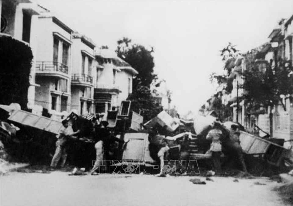 Xem lại những hình ảnh thời khắc trọng đại của lịch sử dân tộc - 10