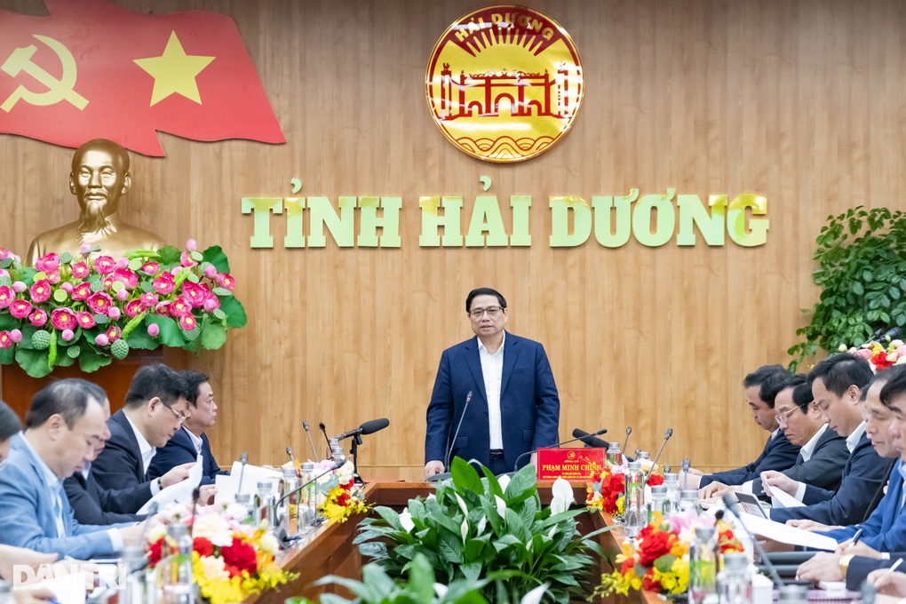 Thủ tướng: Quan tâm bảo đảm an sinh, thu hút nhân lực chất lượng cao - 4 Thủ tướng: Quan tâm bảo đảm an sinh, thu hút nhân lực chất lượng cao - 4
