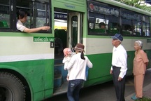 “Xe buýt như đứa trẻ suy dinh dưỡng”